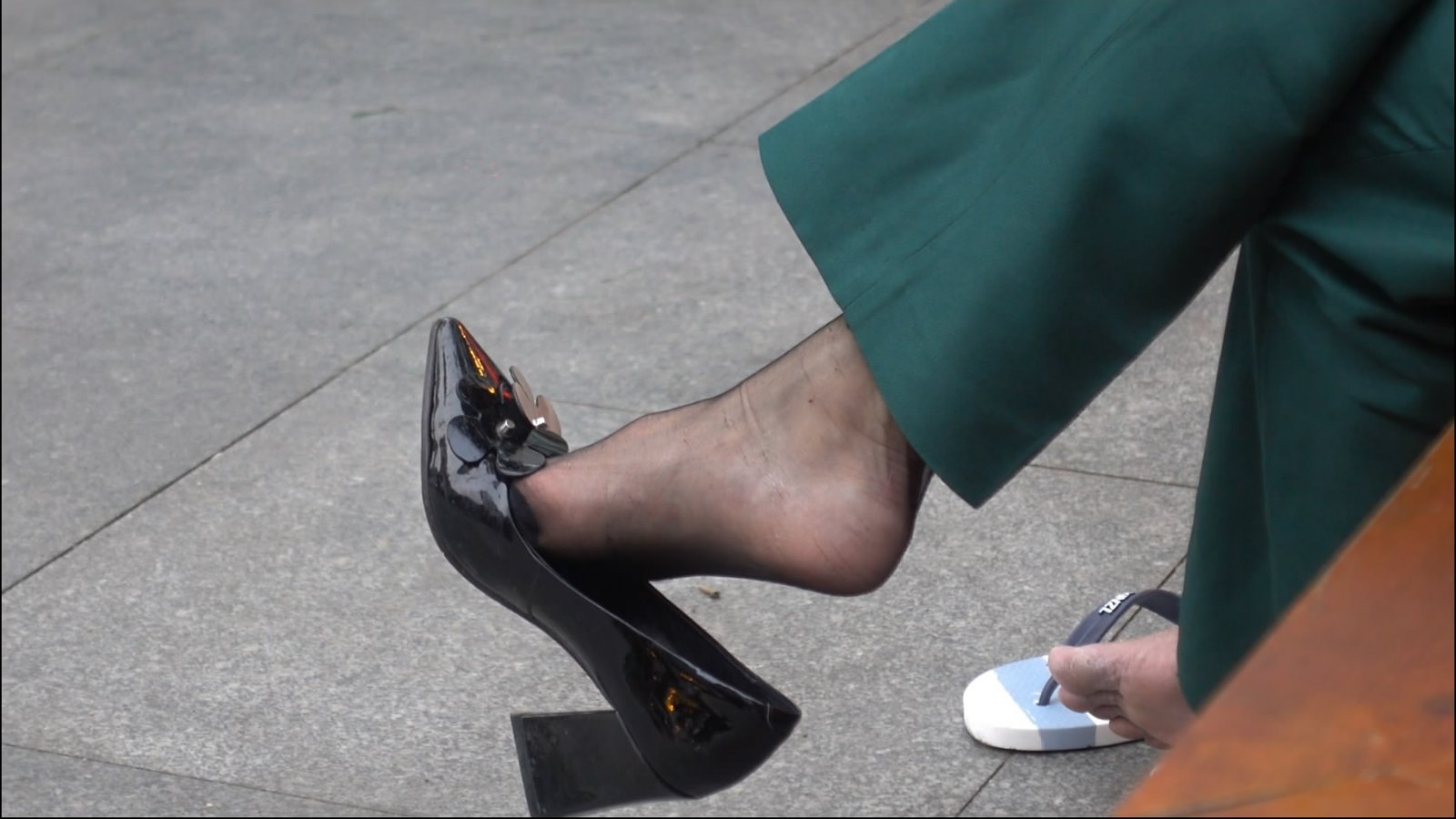 streetsnapdangl[00 00 32][20181130 000434 1]